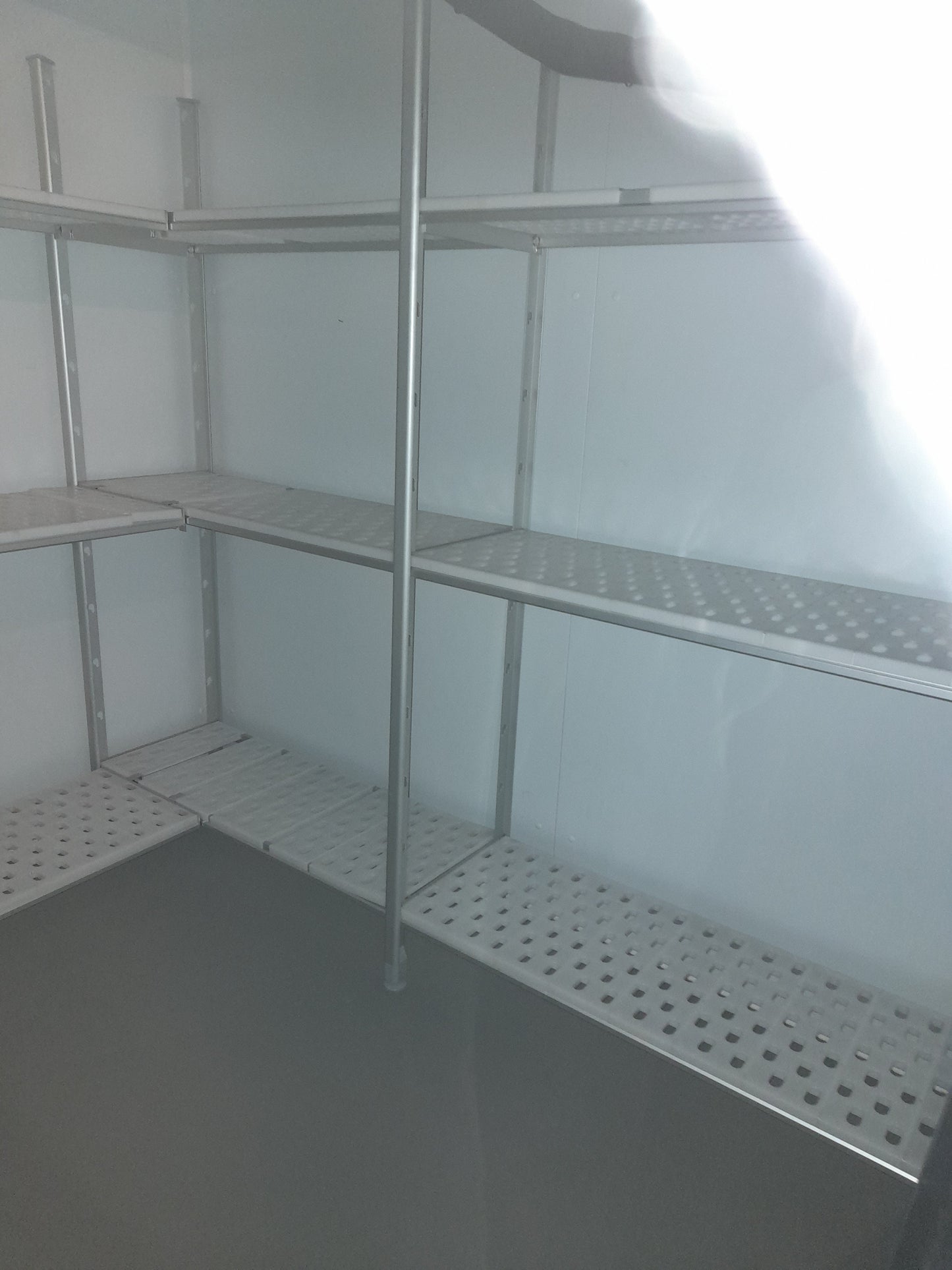 Cella Negativa usata (anno 2015) con scaffalatura interna (gas a norma , recuperato all'interno del compressore) Attrezzatura da ristorazione usata Sd Service Store