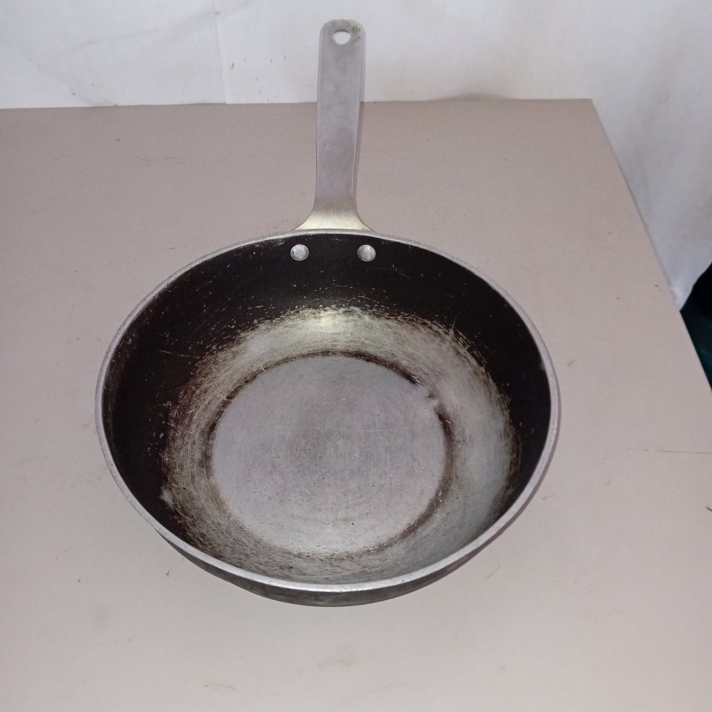 Padella in alluminio usata con manico diametro 28cm Attrezzatura da ristorazione usata Sd Service Store