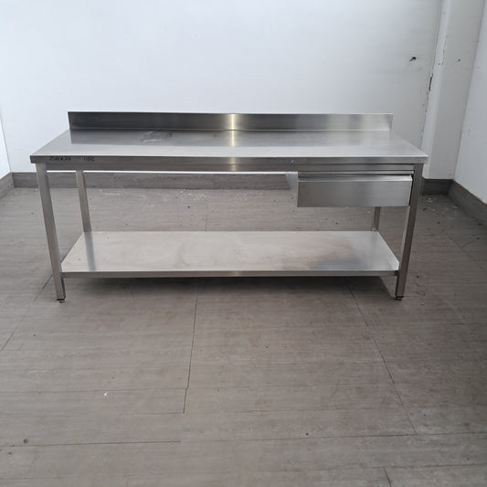Tavolo in acciaio inox AISI 304 con 1 cassetto, L 200 cm, P 70 cm, H 85 cm — usato Attrezzatura da ristorazione usata Sd Service Store