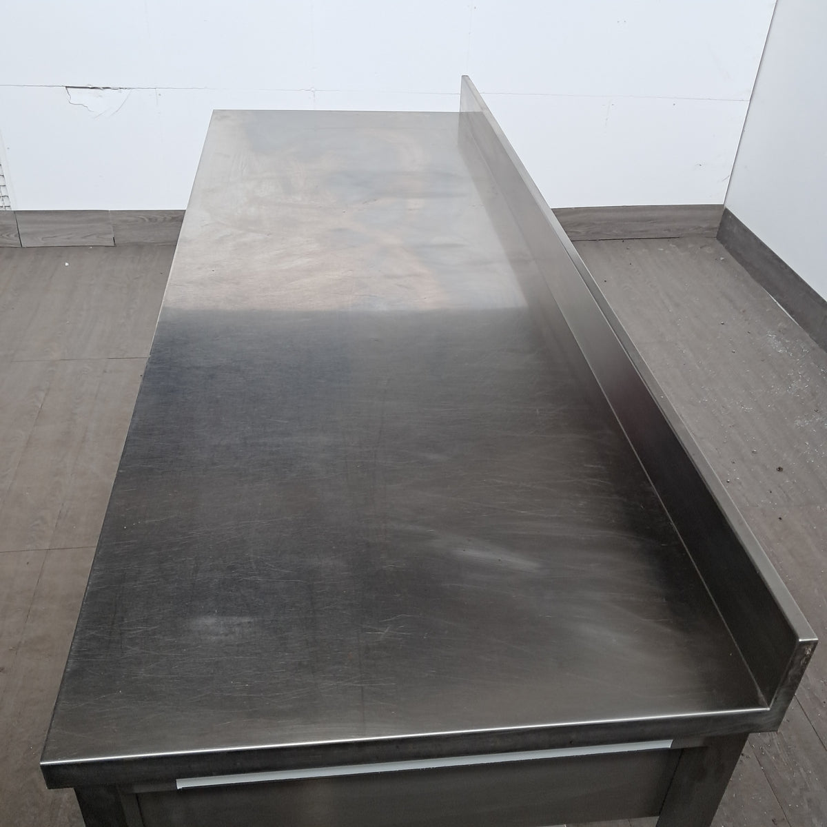 Tavolo in acciaio inox AISI 304 con 1 cassetto, L 200 cm, P 70 cm, H 85 cm — usato Attrezzatura da ristorazione usata Sd Service Store