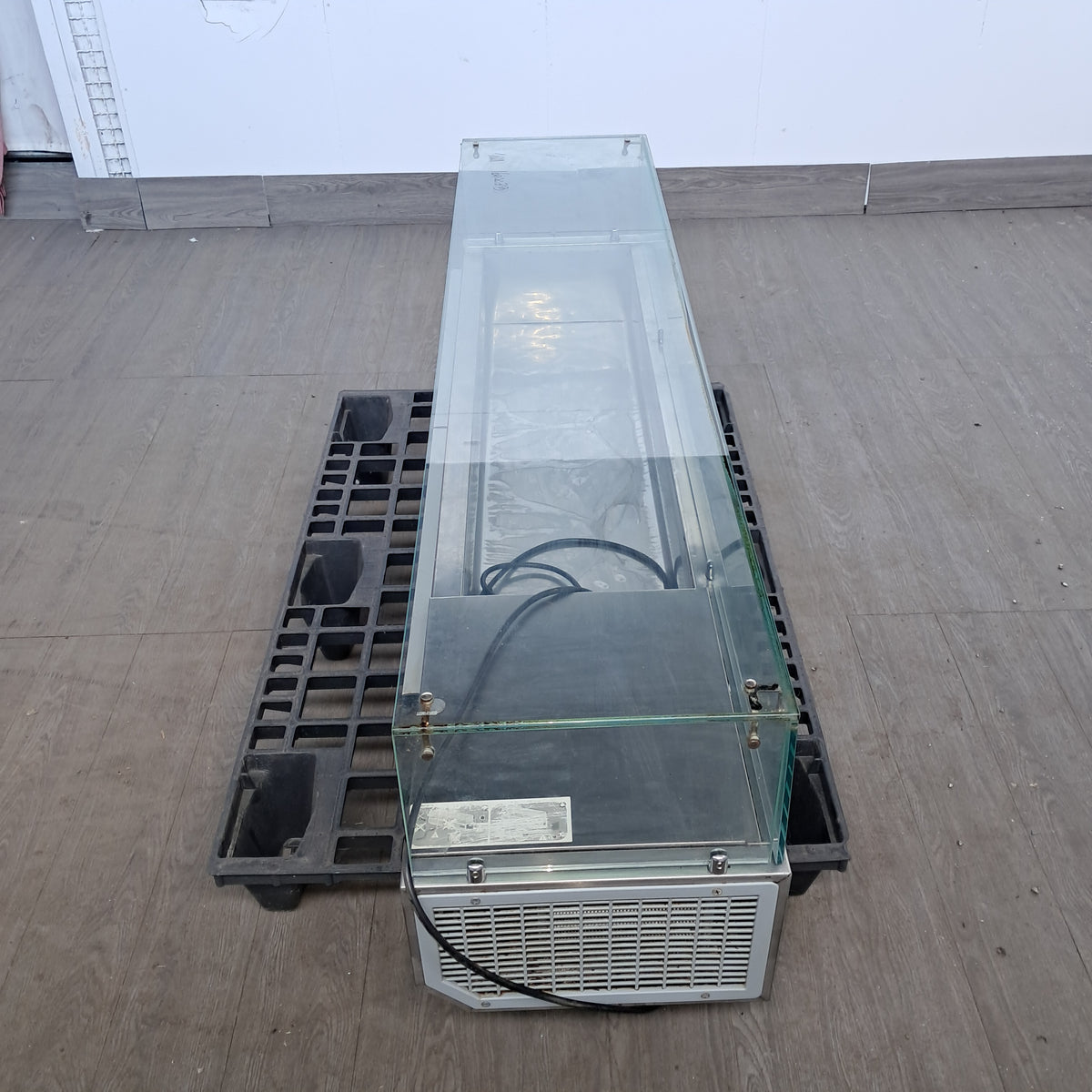 Vetrina refrigerata porta ingredienti per pizzeria, L 160 cm, P 40 cm, H 45 cm — usata