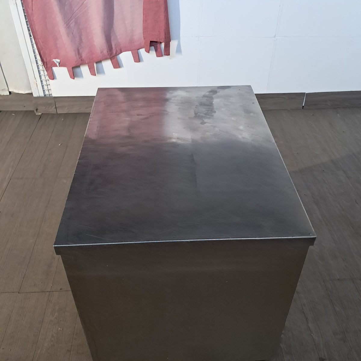 Banco in acciaio inox AISI 304 con 2 porte battenti, L 95 cm, P 70 cm, H 85 cm — usato