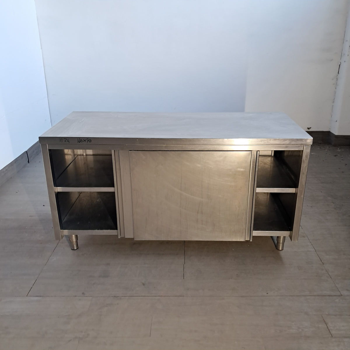 Banco in acciaio inox AISI 304 con 2 porte scorrevoli, L 160 cm, P 70 cm, H 85 cm — usato Attrezzatura da ristorazione usata Sd Service Store
