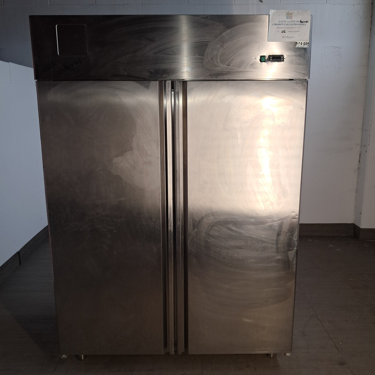 Frigorifero positivo a 2 colonne da 1400 L in acciaio inox AISI 304, L 140 cm, P 80 cm, H 203 cm — usato Attrezzatura da ristorazione usata Sd Service Store
