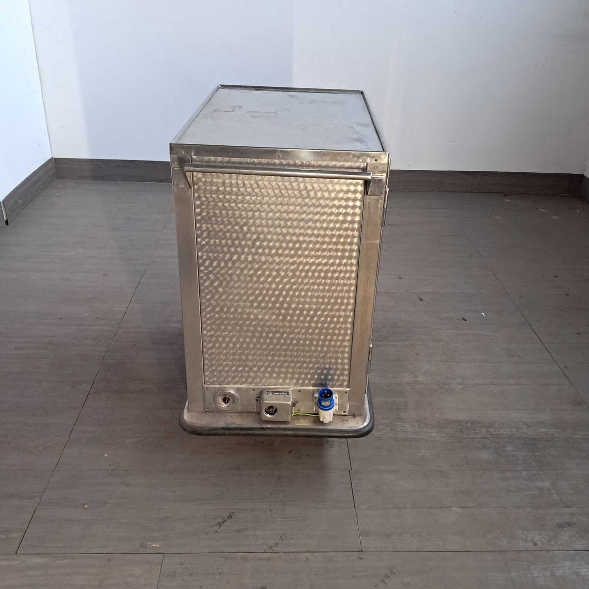 Carrello scaldapiatti elettrico con 2 sportelli, mensole interne e ruote, 220 V, L 95 cm, P 60 cm, H 102 cm — usato