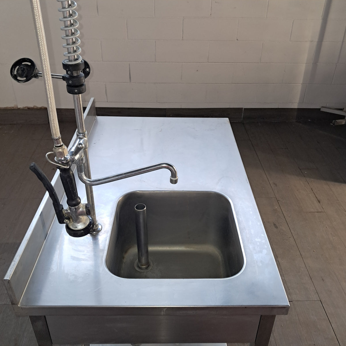 Lavandino inox AISI 304 a 1 vasca 40 × 40 × 29 cm, L 120 cm, P 70 cm, H 85 cm — usato Attrezzatura da ristorazione usata Sd Service Store
