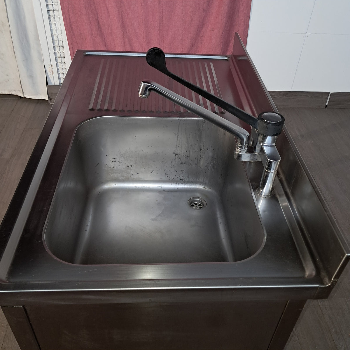 Lavandino 1 vasca in acciaio AISI 304 per ristorante (vasca 60x50x30) L 120 P 70 H 85