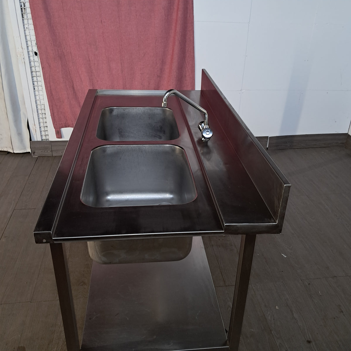 Lavandino inox AISI 304 a 2 vasche con aggancio lavastoviglie a capote, L 150 cm, P 75 cm, H 85 cm — usato Attrezzatura da ristorazione usata Sd Service Store