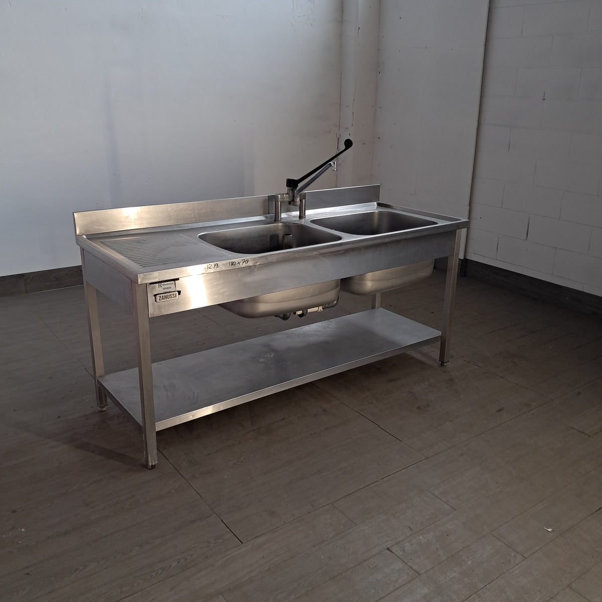 Lavandino 2 vasche in acciaio AISI 304 per ristorante (vasca 60x50x30) L 180 P 70 H 85)