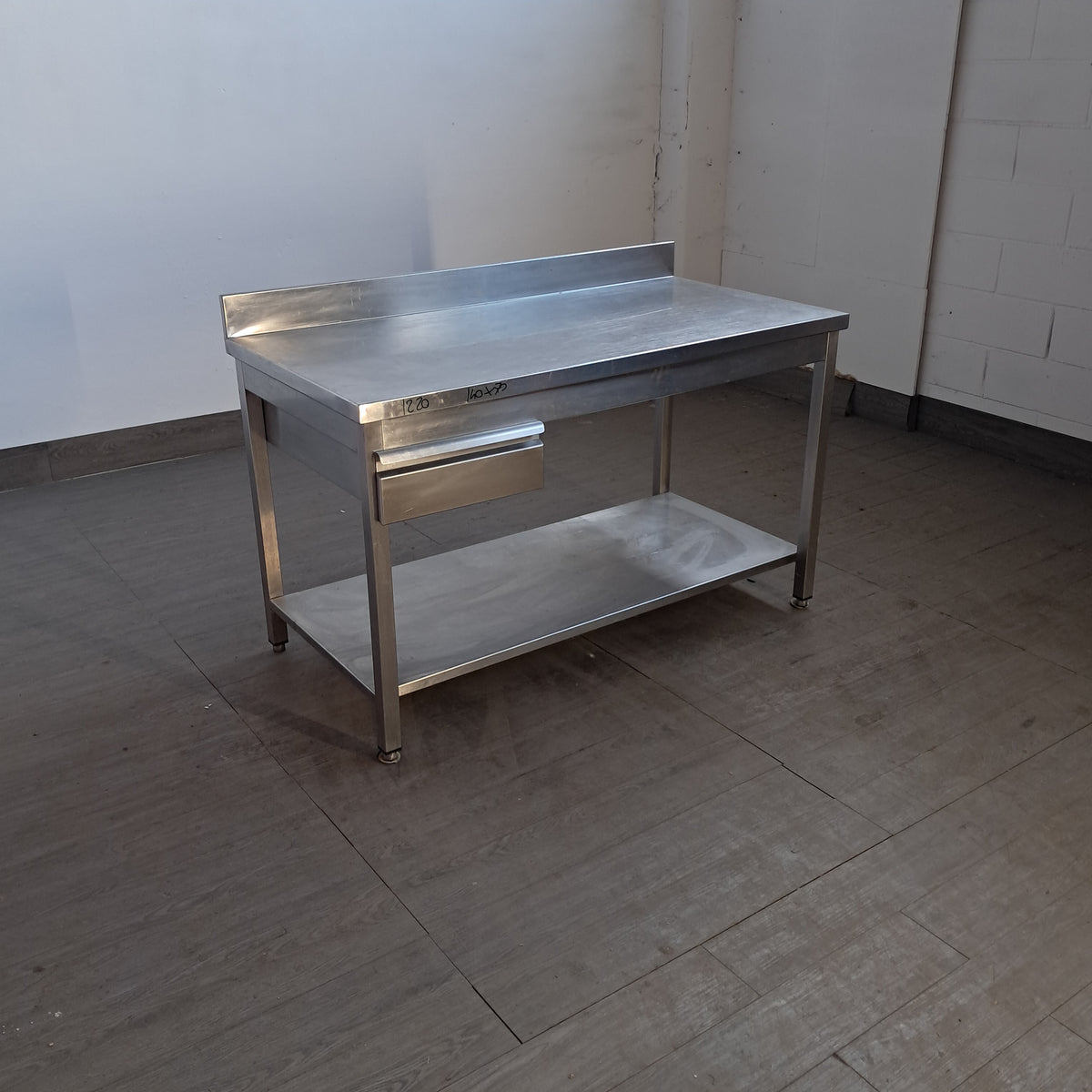 Tavolo in acciaio Aisi 304 con 1 cassetto per ristorante L 140 P 70 H 85