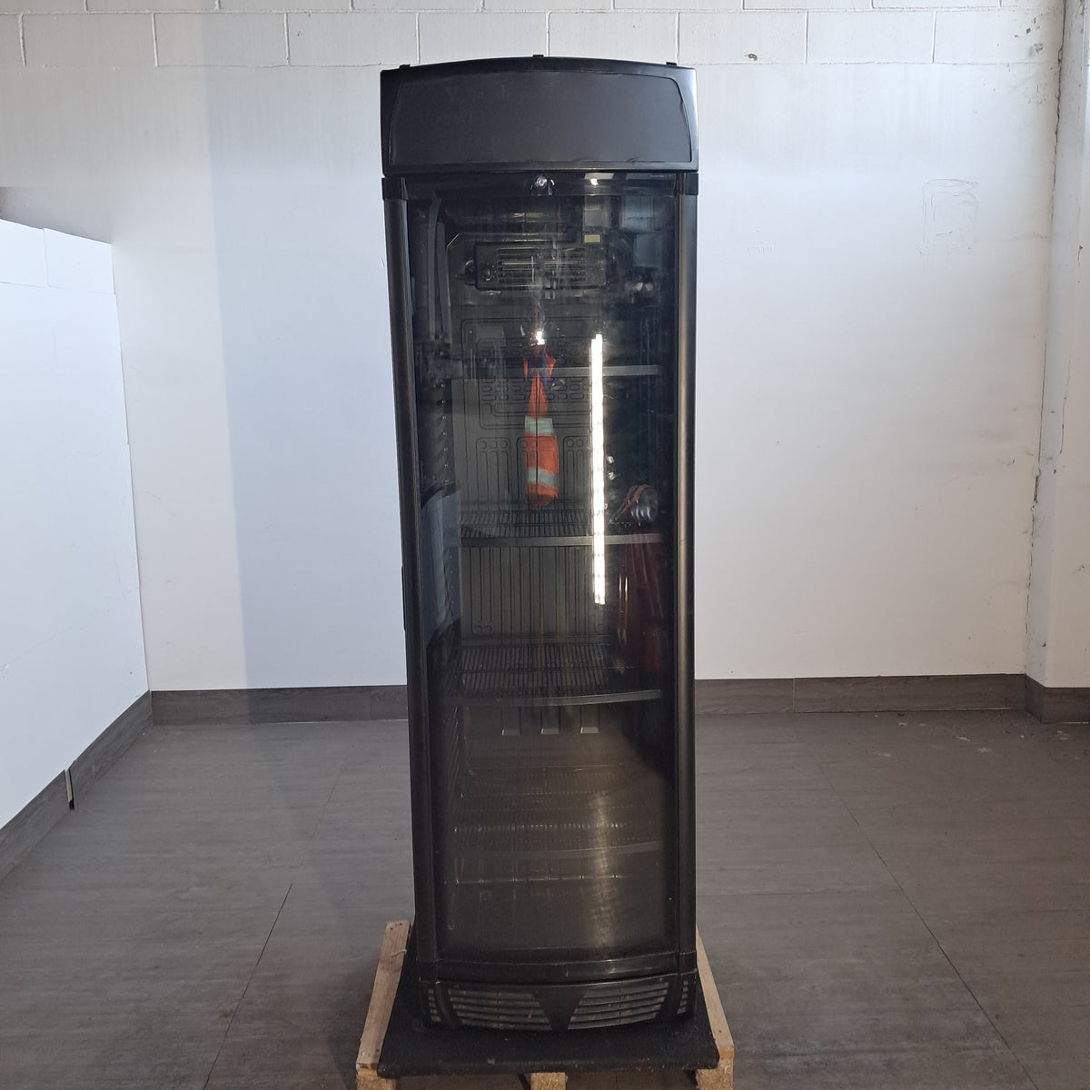 Vetrina refrigerata per bibite, L 198 cm, P 60 cm, H 60 cm — usata Attrezzatura da ristorazione usata Sd Service Store