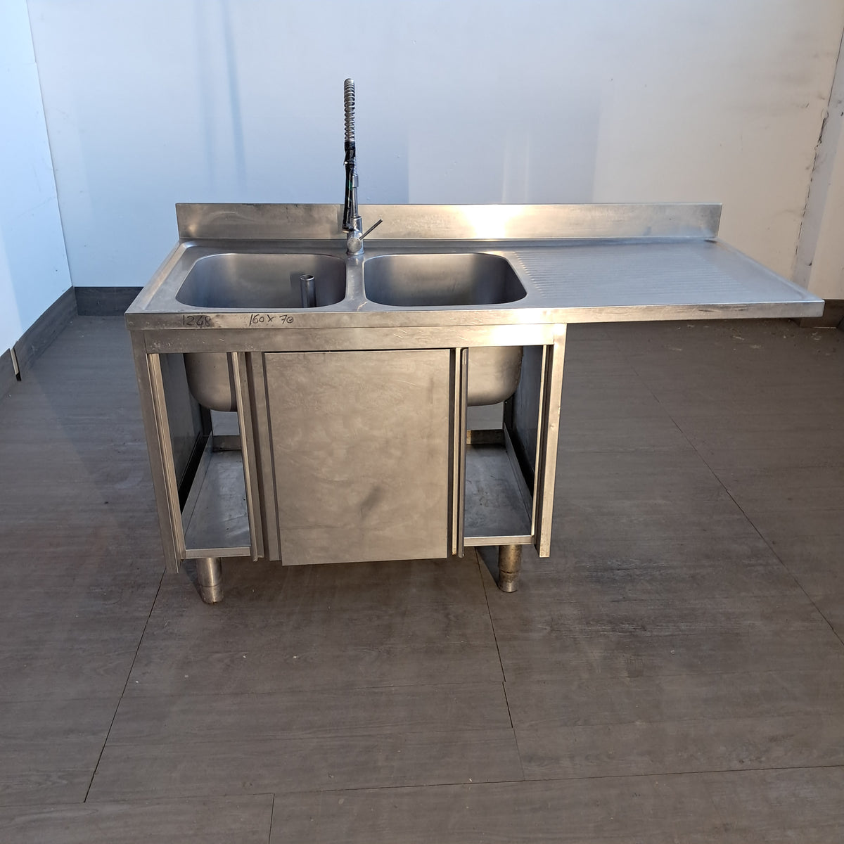 Lavandino a 2 vasche 50 × 40 × 30 cm con 2 sportelli e vano lavastoviglie, L 160 cm, P 70 cm, H 85 cm — usato Attrezzatura da ristorazione usata Sd Service Store