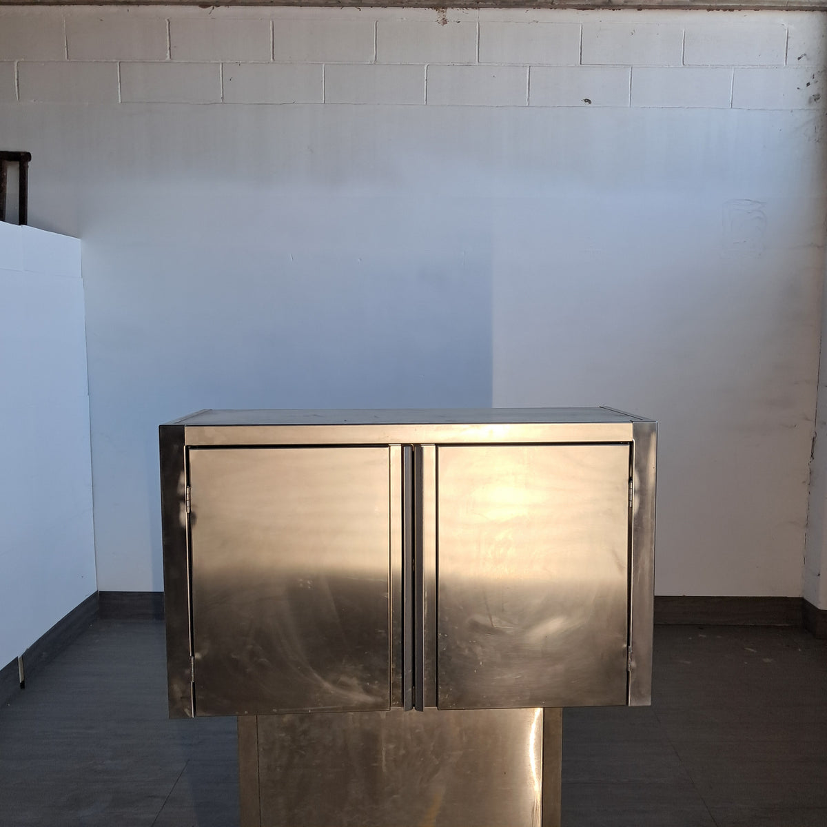 Pensile a muro in acciaio Aisi 304 con 2 sportelli  L 100 P 40 H 60