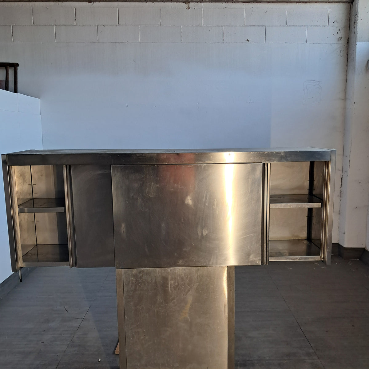 Pensile a muro in acciaio Aisi 304 con 2 sportelli  L 180 P 40 H 66