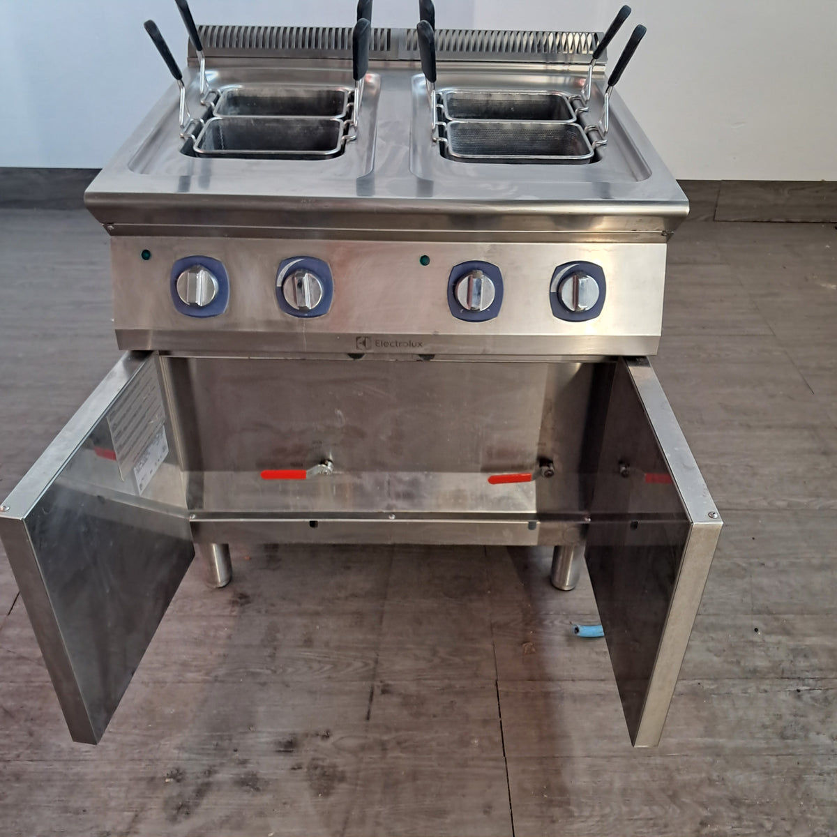 Bollitore Cuocipasta elettrico in acciaio Aisi 304  2 vasche  (380 v) (Marca Elextrolux)   L 80 P 70 h 85