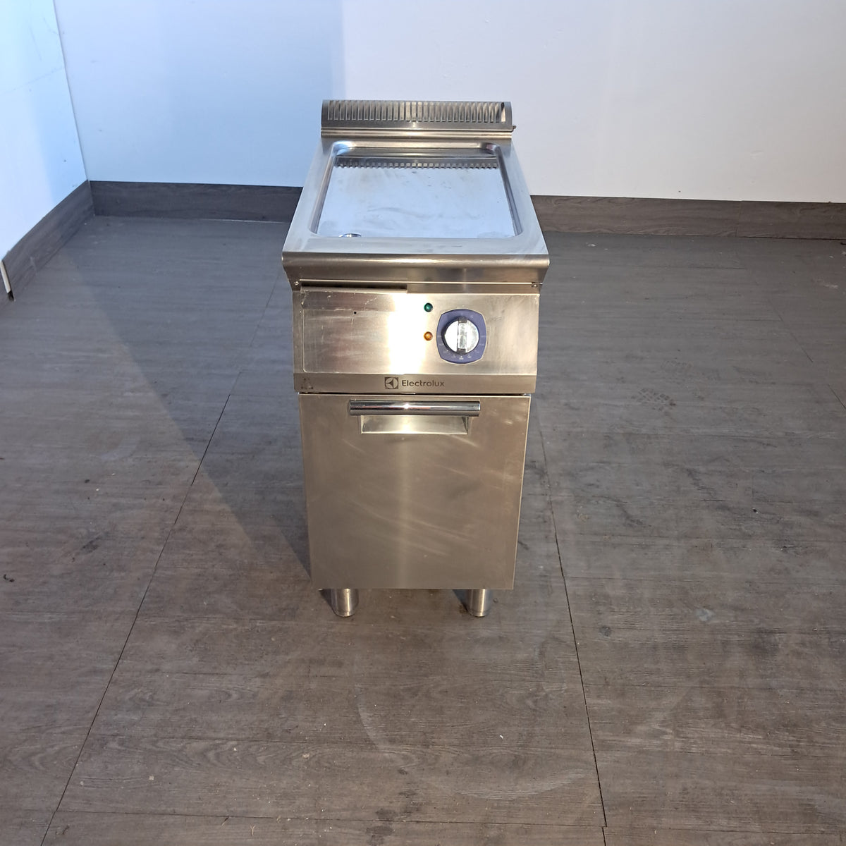 Piastra elettrica liscia Electrolux, 380 V, L 40 cm, P 70 cm, H 85 cm — usata Attrezzatura da ristorazione usata Sd Service Store