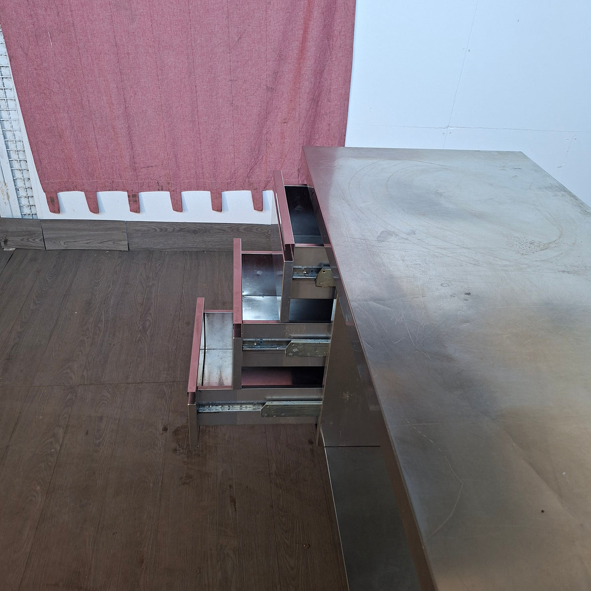 Tavolo in acciaio per ristorante con 3 cass L 180 P 60 H 85 Attrezzatura da ristorazione usata Sd Service Store
