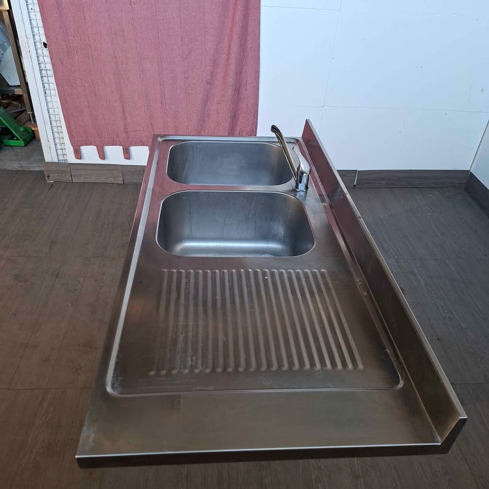 Lavandino 2 vasche 50 × 40 × 25 per ristorante con spazio lavastoviglie a pavimento L 150 P 70 H 85 Attrezzatura da ristorazione usata Sd Service Store