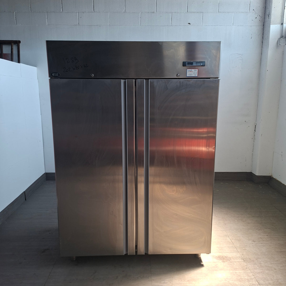 Frigorifero doppia anta 1400 lt (L142 P 80 H 202) — usato Attrezzatura da ristorazione usata Sd Service Store