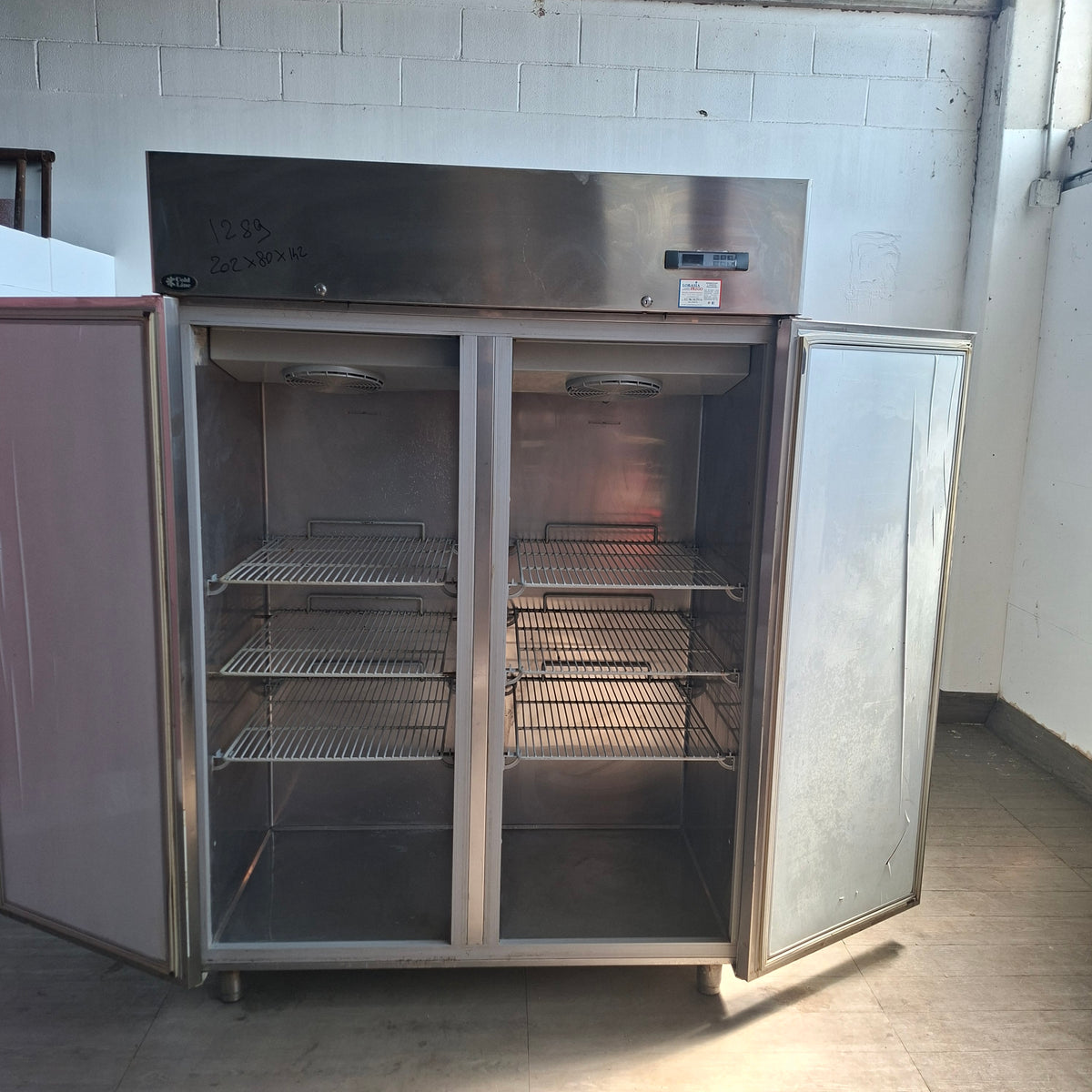 Frigorifero doppia anta 1400 lt (L142 P 80 H 202) — usato Attrezzatura da ristorazione usata Sd Service Store