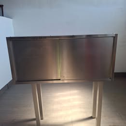 Pensilie in acciao per ristorante con 2 porte scorrevoli L 140 P 40 H 65 Attrezzatura da ristorazione usata Sd Service Store