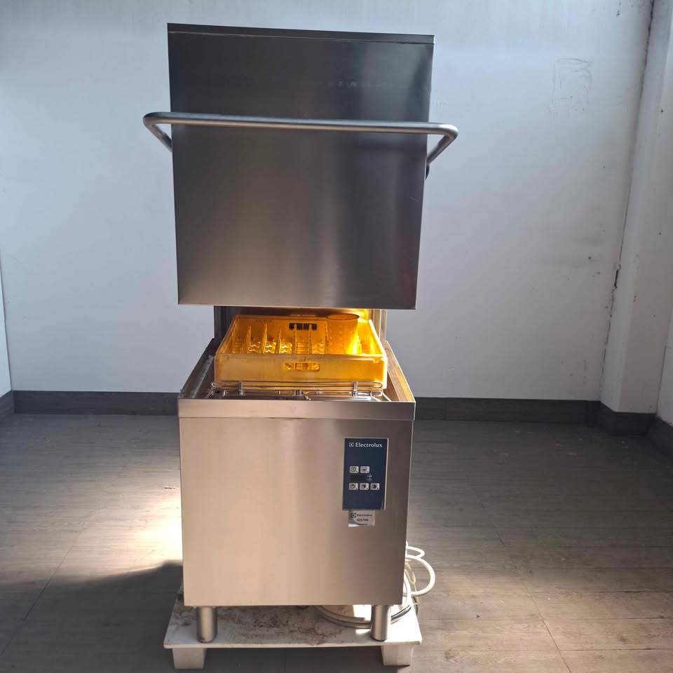 Lavastoviglie a capote per ristorante cesto 50x50 (Marca Electrolux) Attrezzatura da ristorazione usata Sd Service Store