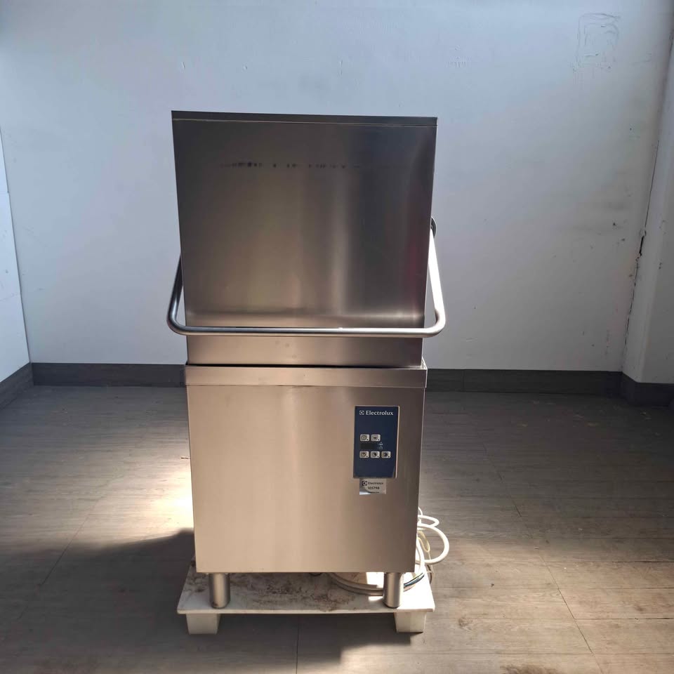 Lavastoviglie a capote per ristorante cesto 50x50 (Marca Electrolux) Attrezzatura da ristorazione usata Sd Service Store