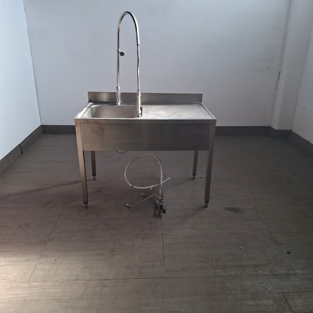 Lavandino 1 vasca per ristorante (vasca 50x50x30) con rubintetto pedale L 120 P 70 H 85