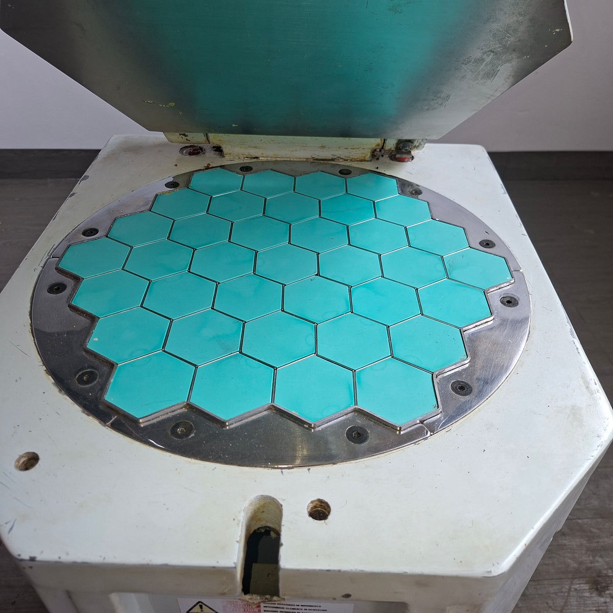 Spezzatrice 37 esagoni per impasti pane e pizza (adatta a ristoranti pizzerie) (380 w)