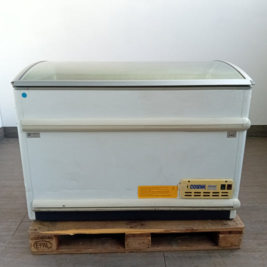 Congelatore/freezer usato,  gas a norma, in ottime condizioni, larghezza 119cm, altezza 86cm, profondità 80cm Attrezzatura da ristorazione usata Sd Service Store   