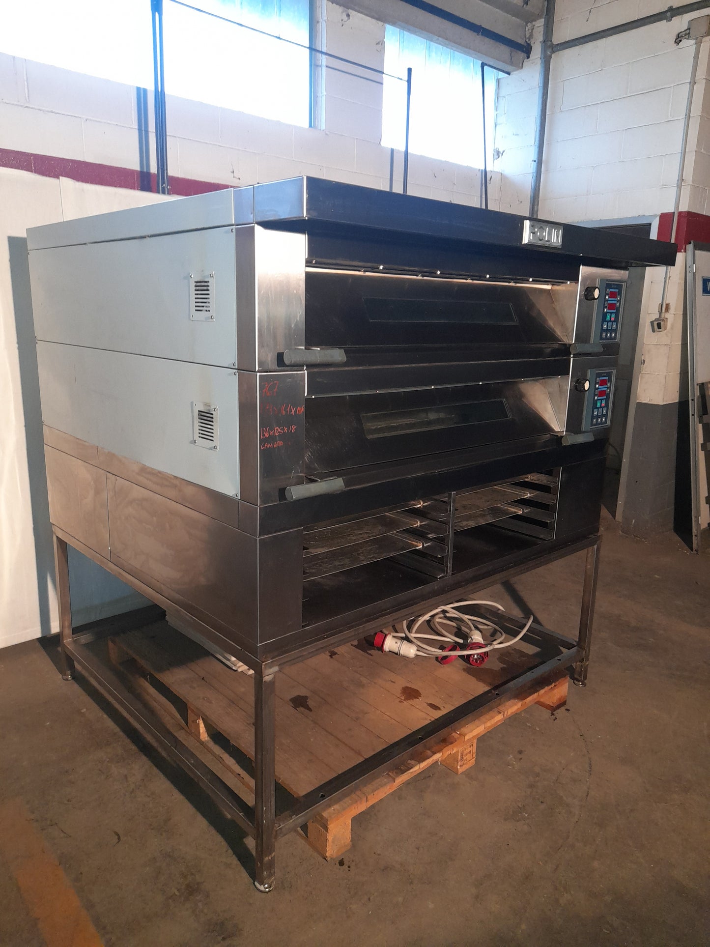 Forno elettrico usato 2 camere per pizza ( marca POLIN corrente 380 v ) misure est. L 173 P 161 Alto 186 (mis camera 136x125x18) Attrezzatura da ristorazione usata Sd Service Store   