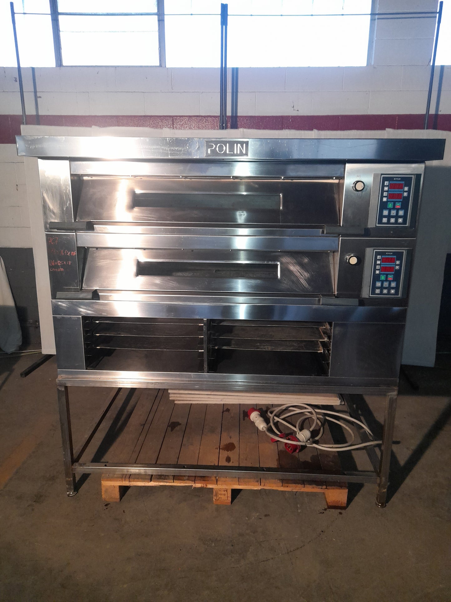 Forno elettrico usato 2 camere per pizza ( marca POLIN corrente 380 v ) misure est. L 173 P 161 Alto 186 (mis camera 136x125x18) Attrezzatura da ristorazione usata Sd Service Store   