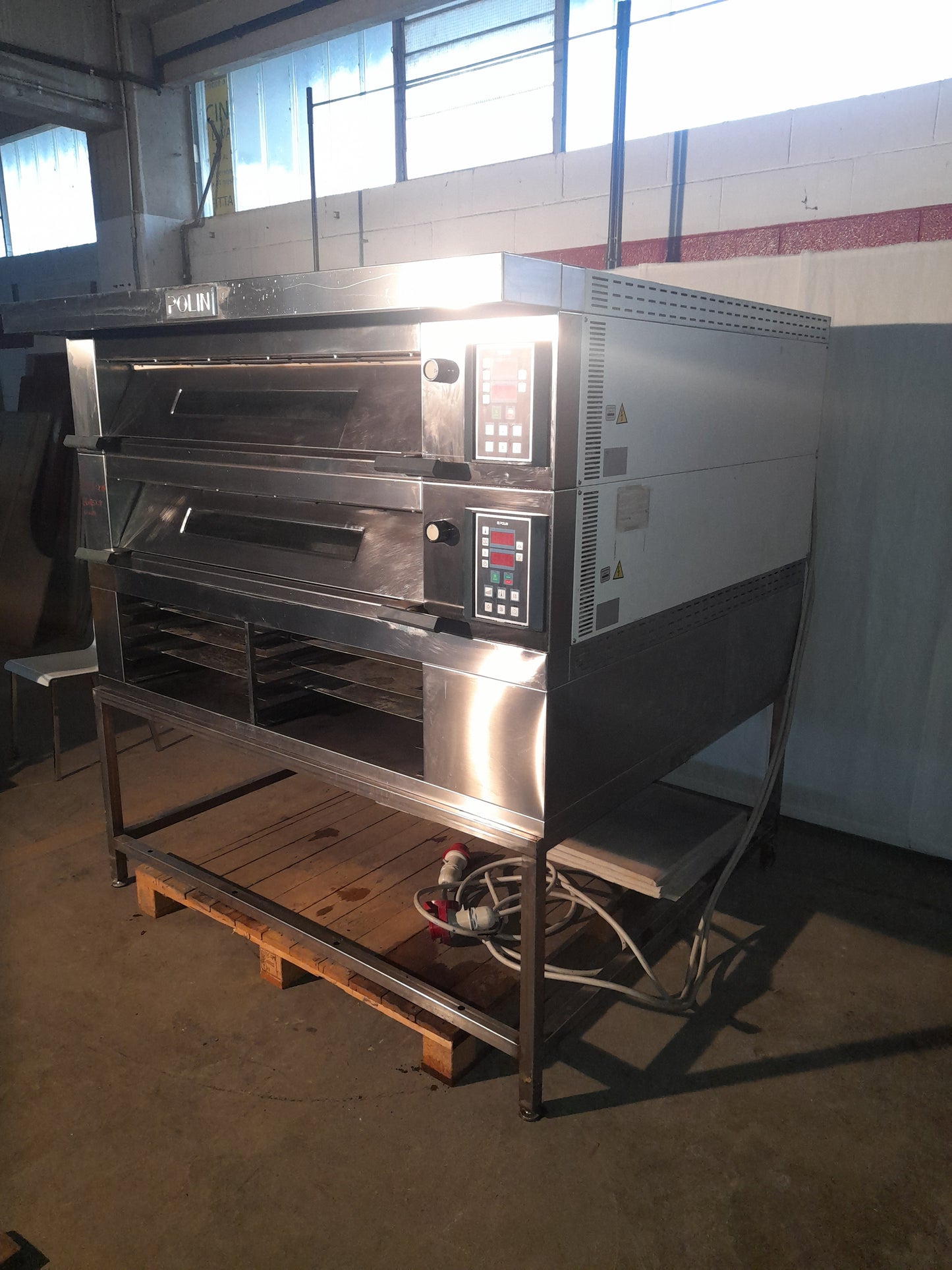 Forno elettrico usato 2 camere per pizza ( marca POLIN corrente 380 v ) misure est. L 173 P 161 Alto 186 (mis camera 136x125x18) Attrezzatura da ristorazione usata Sd Service Store   