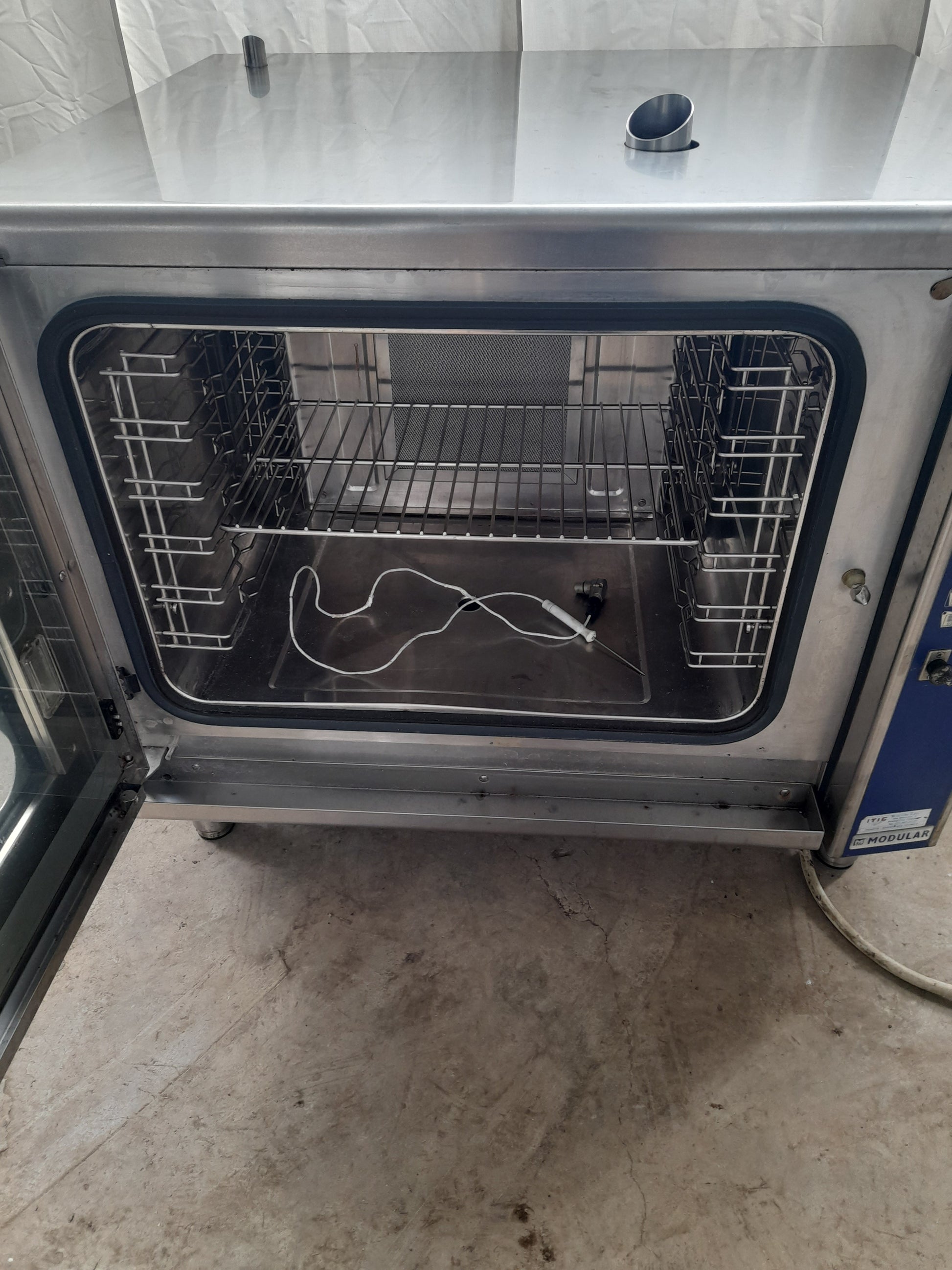 Forno usato Marca Modular 6 teglie gastronorm Elettrico ( convenzione e vapore ) in acciaio aisi 304 misure L 98 P 80 Alto 85 Attrezzatura da ristorazione usata Sd Service Store   