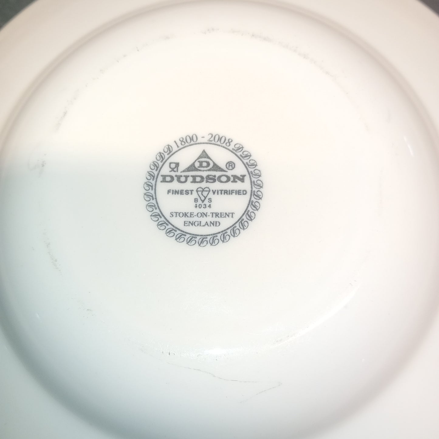 Piatti fondi in porcellana vetrificata, diametro 20cm, marca Dudson, usati per la ristorazione Attrezzatura da ristorazione usata Sd Service Store