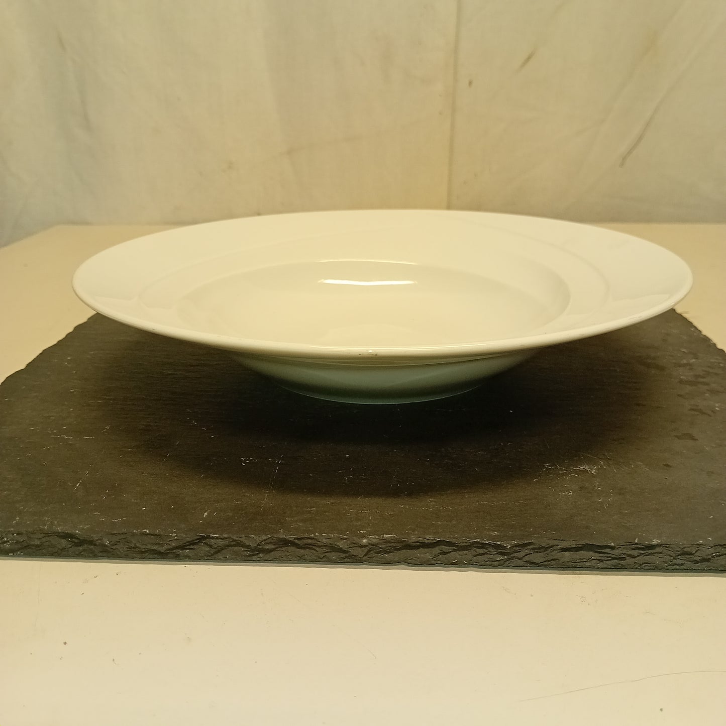 Piatti fondi in porcellana, diametro 27cm, marca Seltmann Welden, usati per la ristorazione Attrezzatura da ristorazione usata Sd Service Store