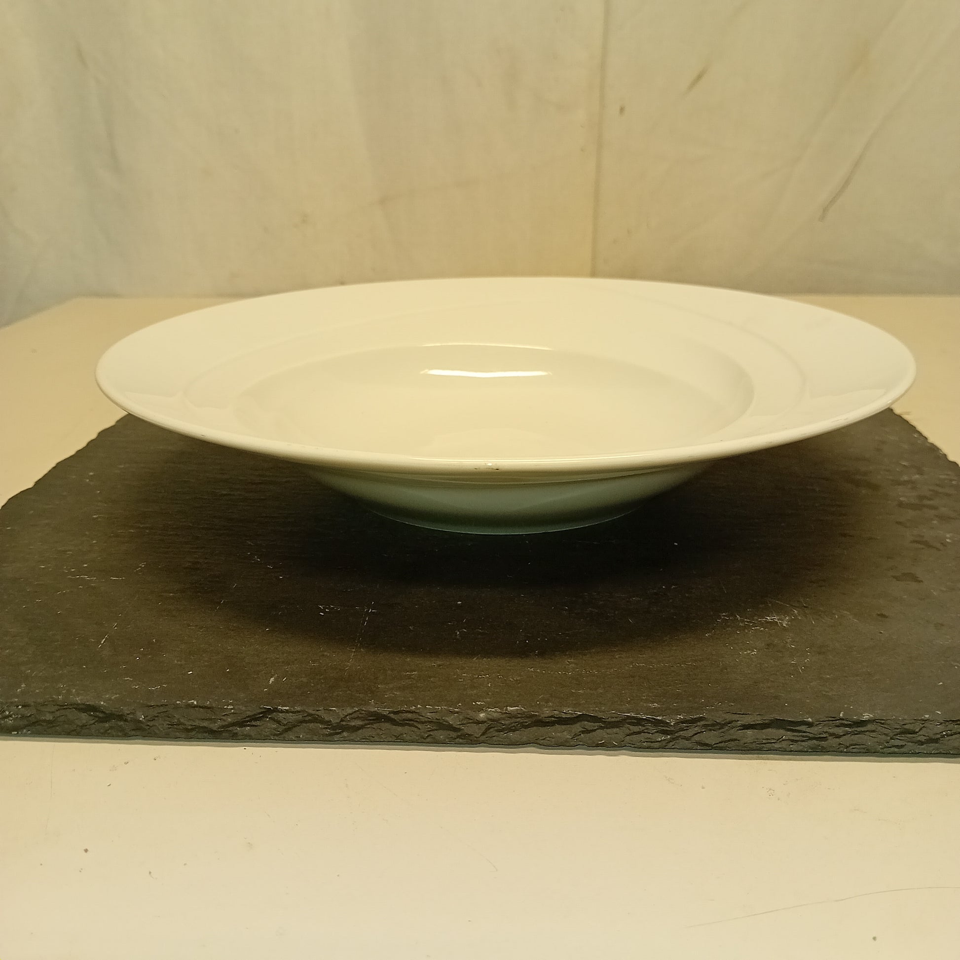 Piatti fondi in porcellana, diametro 27cm, marca Seltmann Welden, usati per la ristorazione Attrezzatura da ristorazione usata Sd Service Store