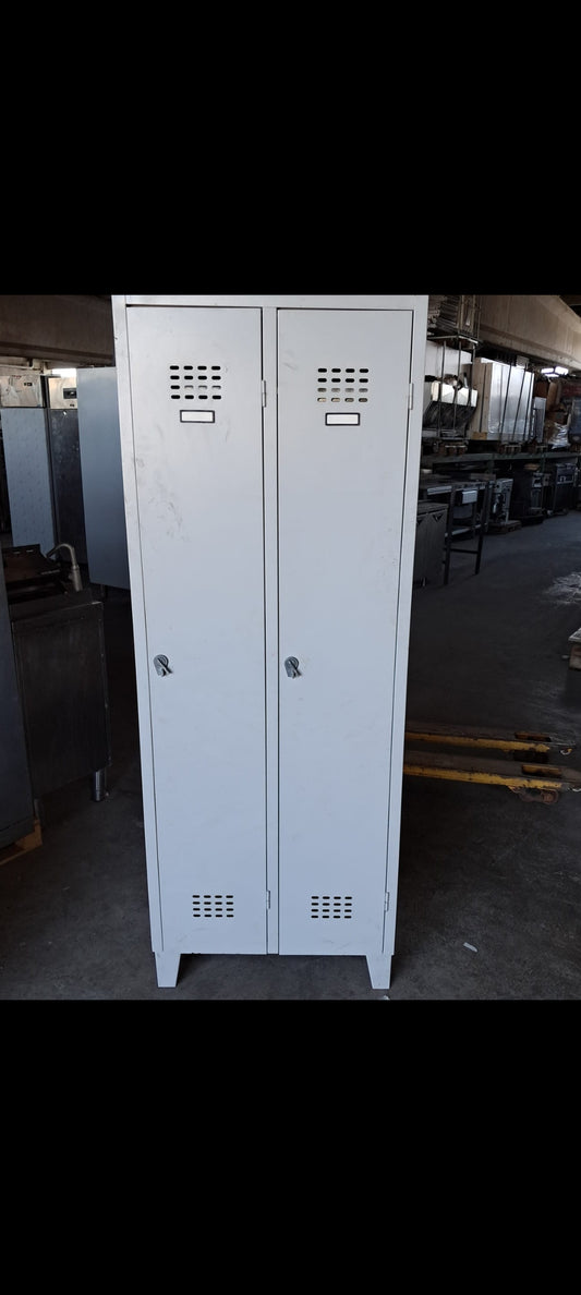 Armadio in ferro, L 67 cm, P 50 cm, H 181 cm — usato Attrezzatura da ristorazione usata Sd Service Store
