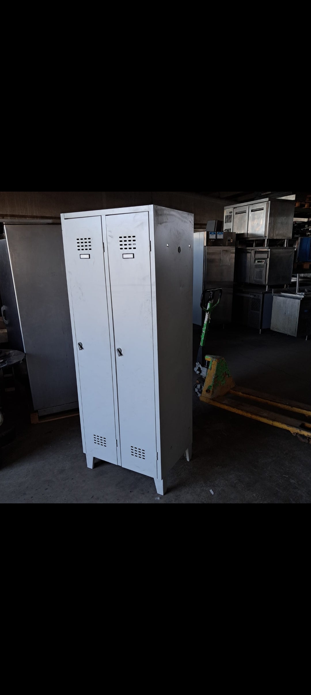Armadio in ferro, L 67 cm, P 50 cm, H 181 cm — usato Attrezzatura da ristorazione usata Sd Service Store