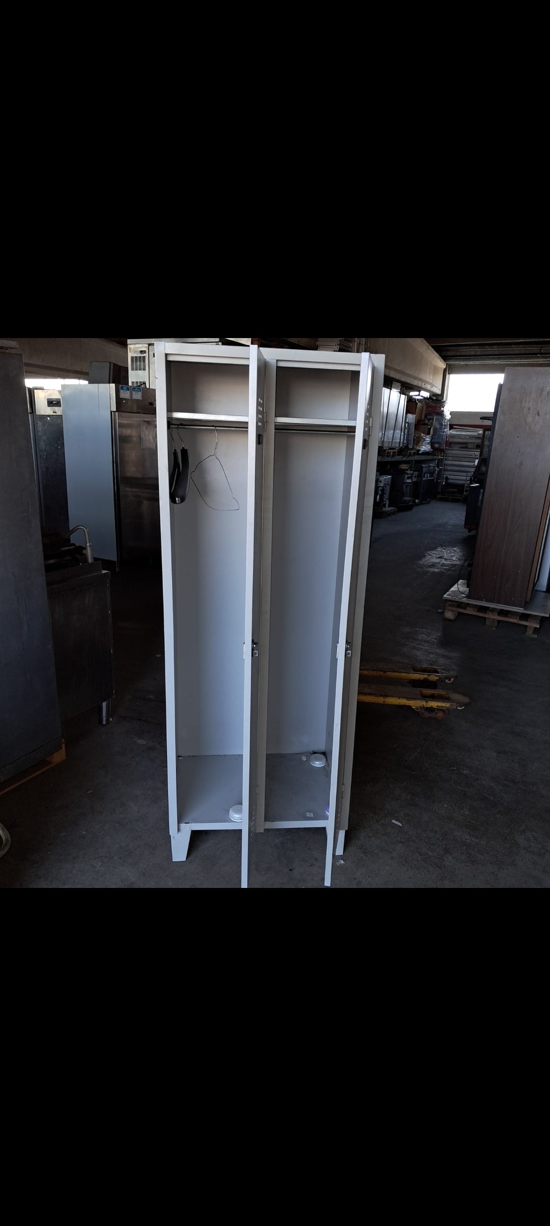 Armadio in ferro, L 67 cm, P 50 cm, H 181 cm — usato Attrezzatura da ristorazione usata Sd Service Store