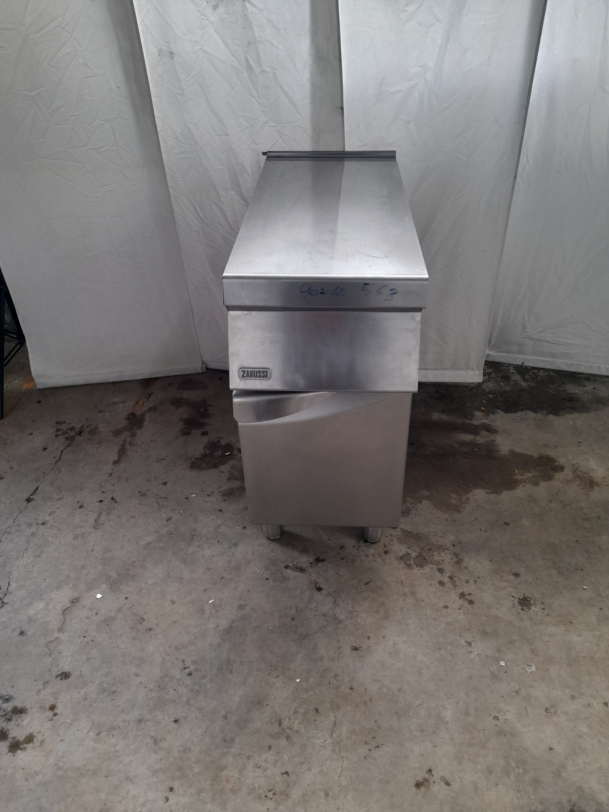 Banco inox AISI 304, L 40 cm, P 90 cm, H 85 cm — usato Attrezzatura da ristorazione usata Sd Service Store