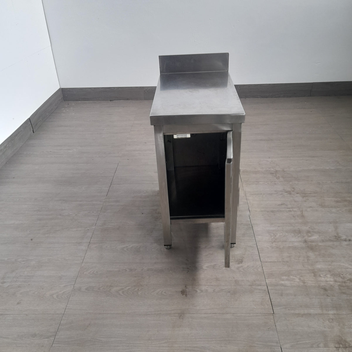 Banco neutro inox AISI 304 con sportello, L 40 cm, P 40 cm, H 85 cm — usato Attrezzatura da ristorazione usata Sd Service Store