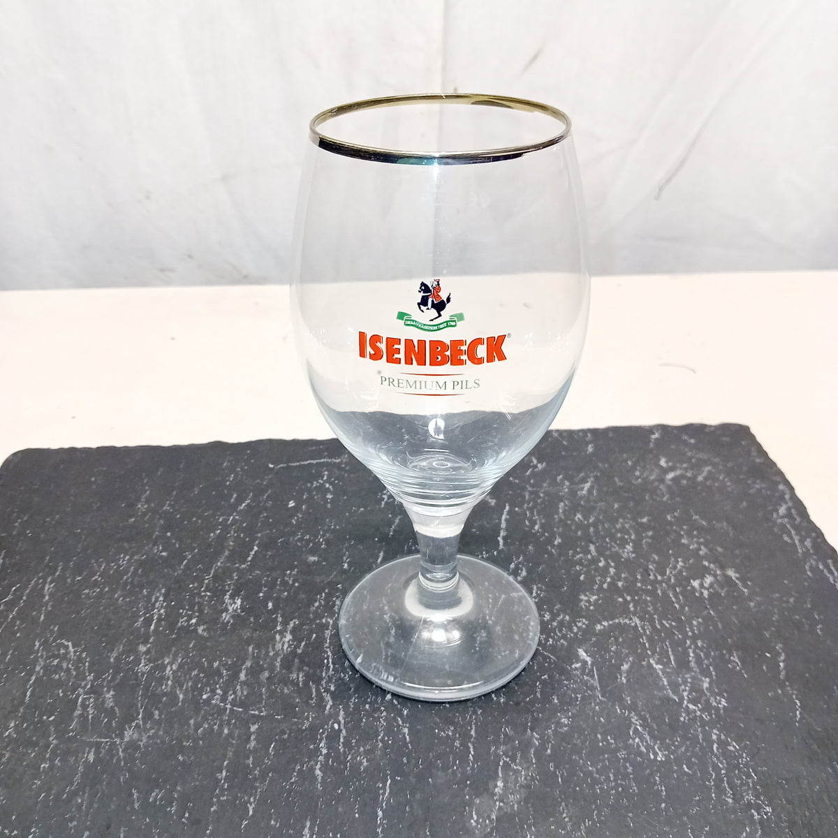 Bicchiere Isenbeck Premium Pils in vetro, 0,4 L — usato Attrezzatura da ristorazione usata Sd Service Store