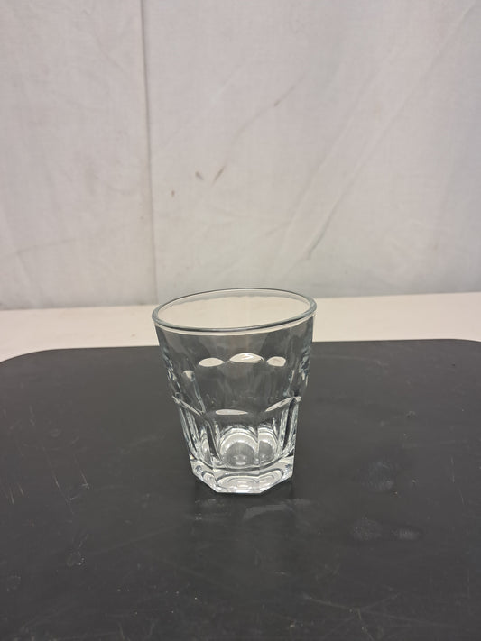 Bicchieri in vetro per amaro, 1 set da 8 pezzi, altezza 7 cm, diametro 8 cm — usati Attrezzatura da ristorazione usata Sd Service Store