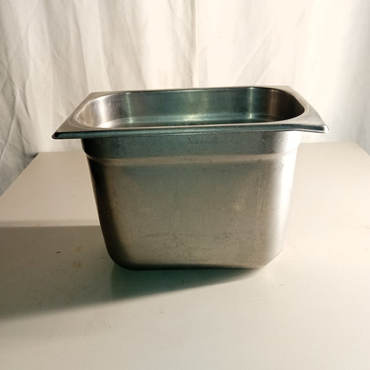 Contenitore Gastronorm GN 1/4, 26 × 16 cm, H 19 cm — usato Attrezzatura da ristorazione usata Sd Service Store