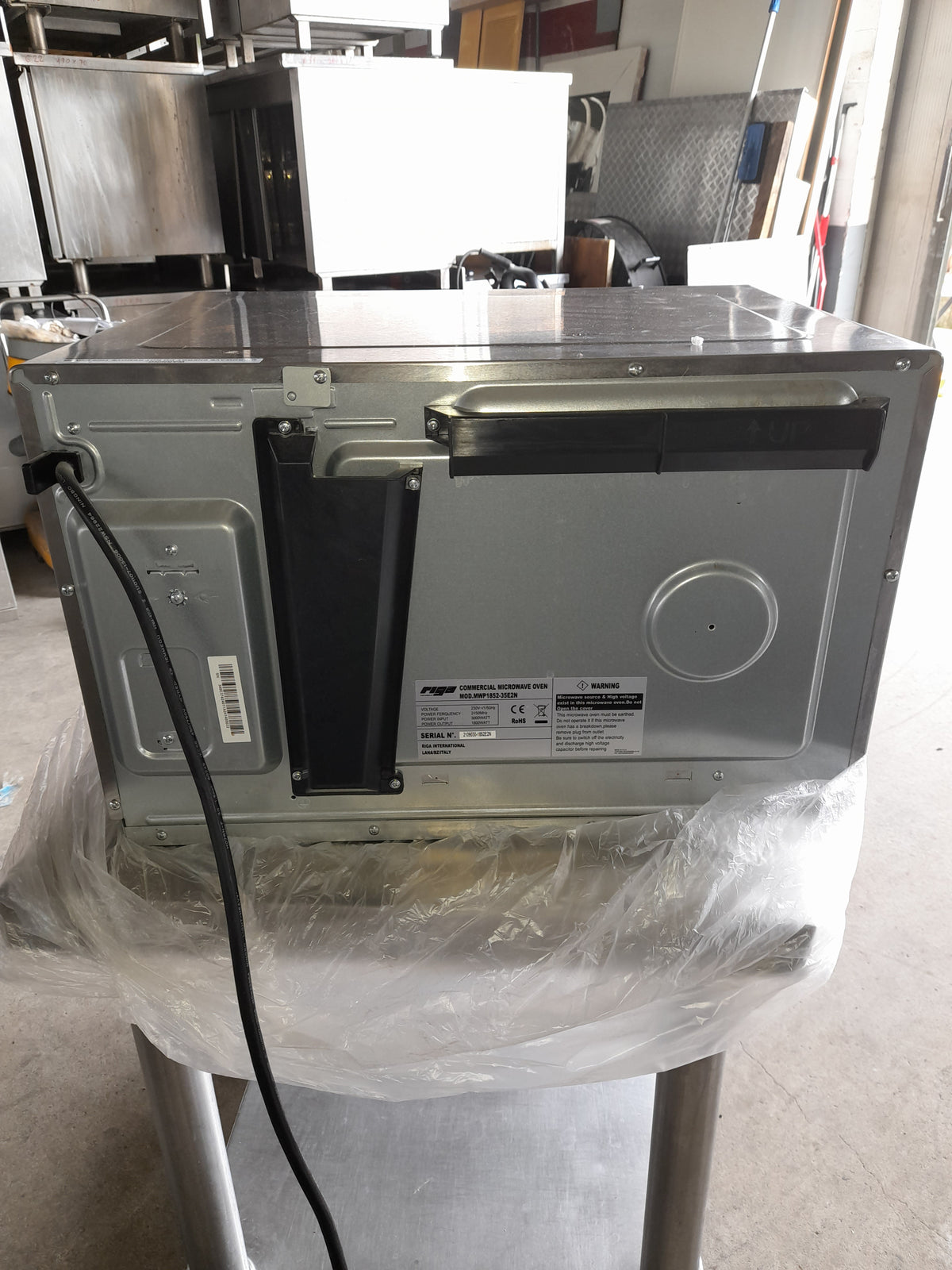 Forno a microonde professionale AISI 304, 220 V, 3 kW, con imballo — usato Attrezzatura da ristorazione usata Sd Service Store