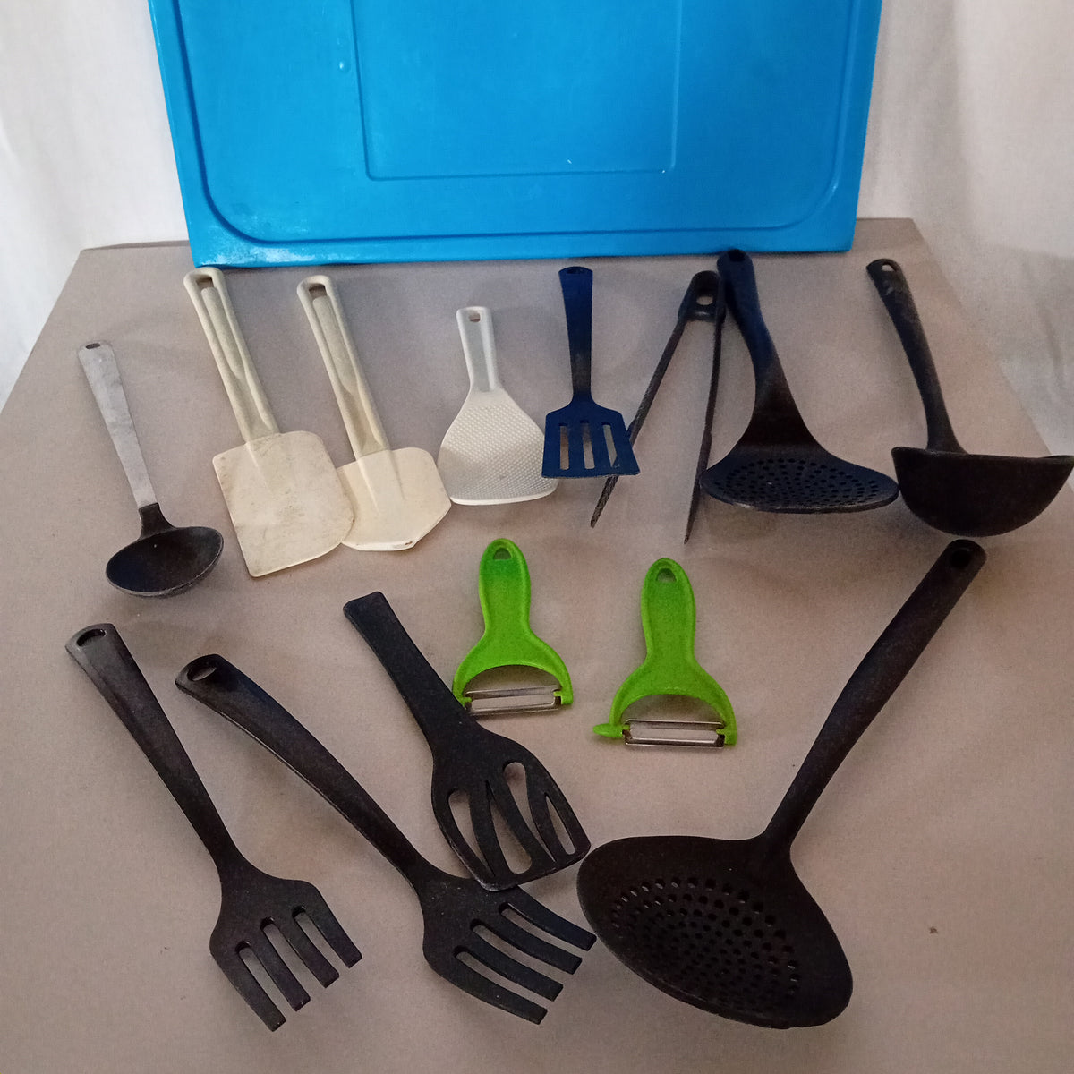Lotto accessori da cucina in plastica e legno — usati Attrezzatura da ristorazione usata Sd Service Store