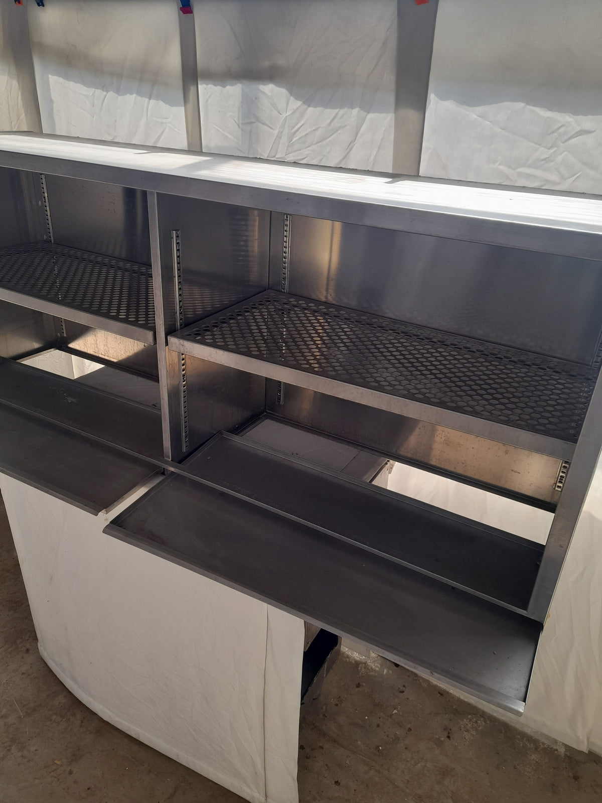 Pensile a muro inox AISI 304 con scolapiatti, L 160 cm, P 40 cm, H 60 cm — usato Attrezzatura da ristorazione usata Sd Service Store