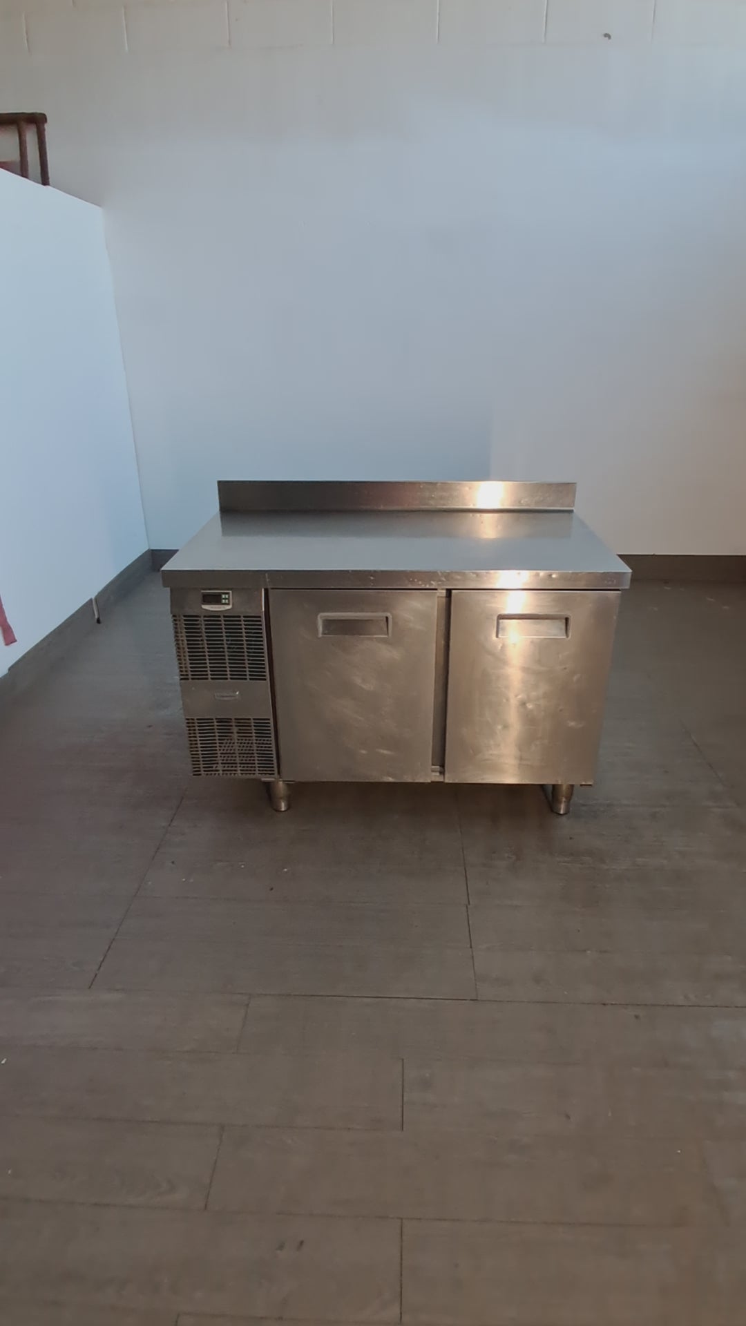 Banco frigorifero negativo inox AISI 304 con 2 sportelli, L 120 cm, P 70 cm, H 85 cm — usato Attrezzatura da ristorazione usata Sd Service Store