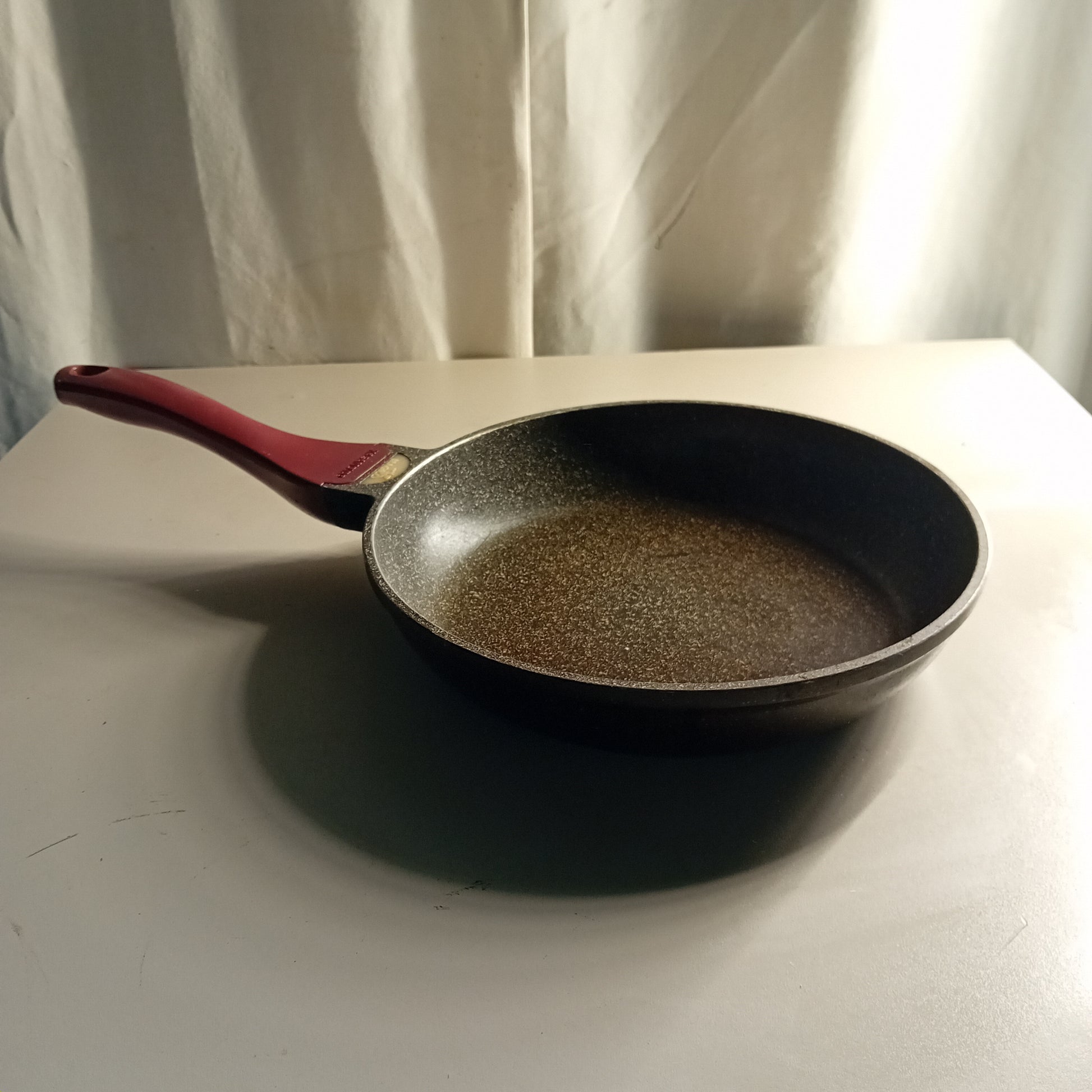 Padella usata in teflon diametro 26cm altezza 5cm marca Kasanova Attrezzatura da ristorazione usata Sd Service Store